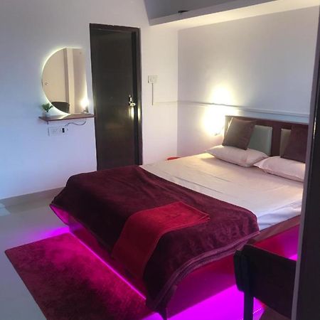 Jorhāt Casa Felice Luxuryアパートホテル エクステリア 写真