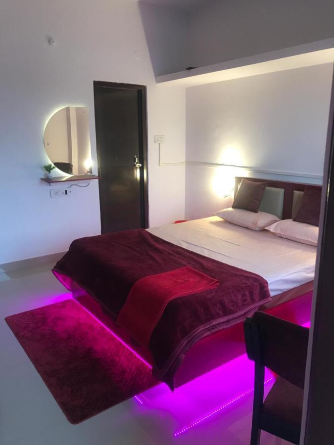 Jorhāt Casa Felice Luxuryアパートホテル エクステリア 写真
